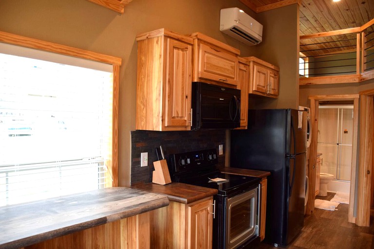Tiny Houses (Cedar Creek, Texas, United States)