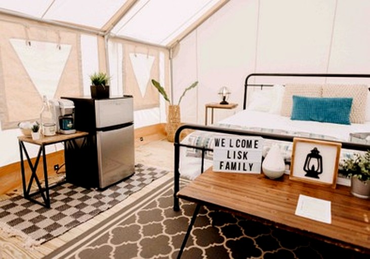 Tented Cabins (United States of America, Sarasota, Florida)