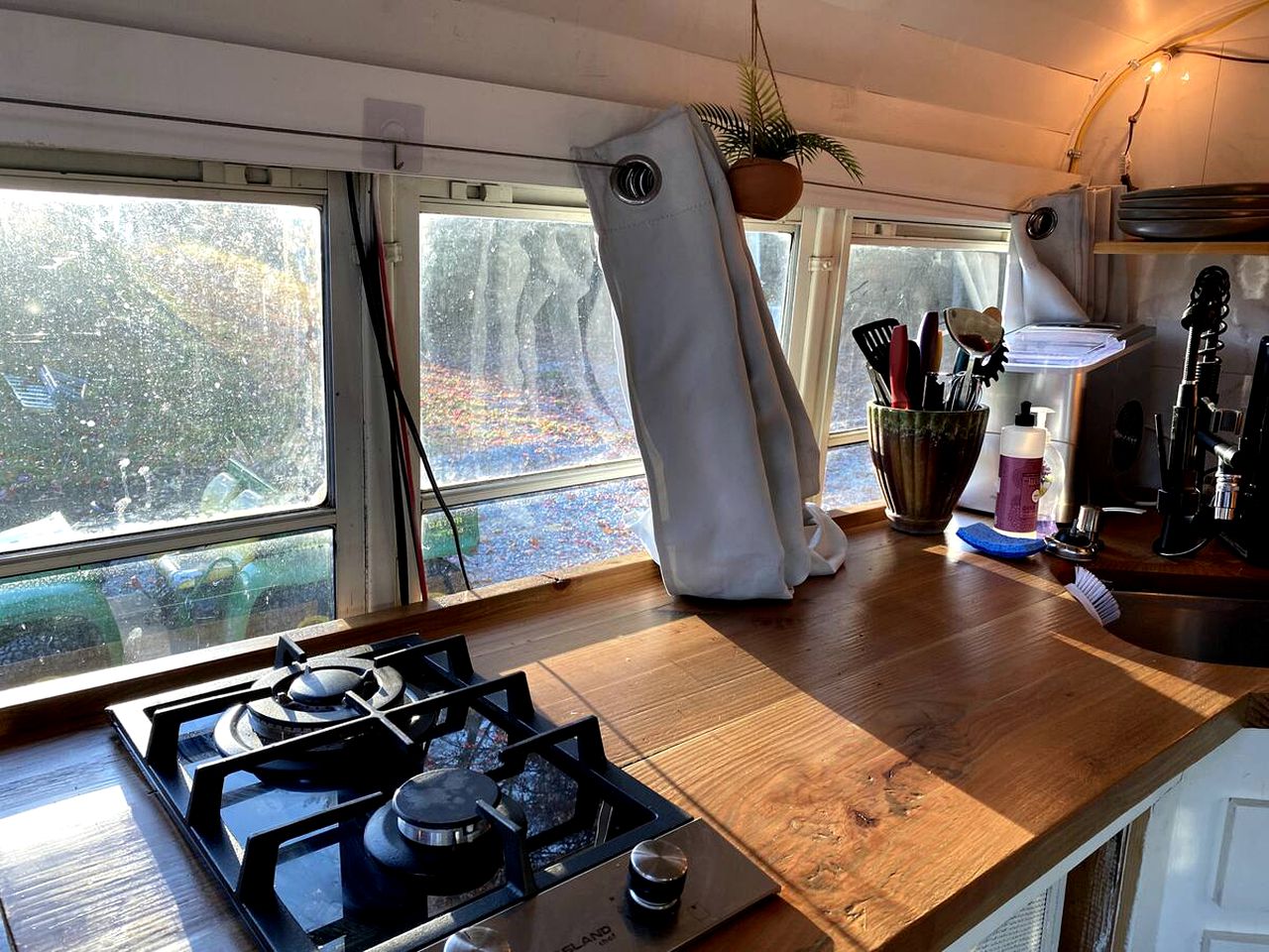 Eccentric Converted Bus, Perfect for a Tennessee Vacation