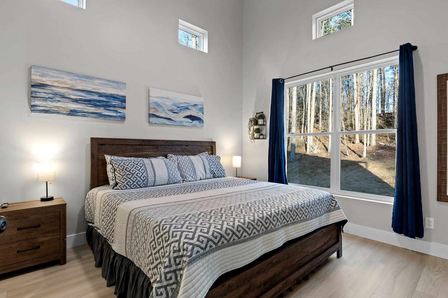 Spectacular Cottage with Hot-tub and Private Cinema in Chickamauga, Georgia