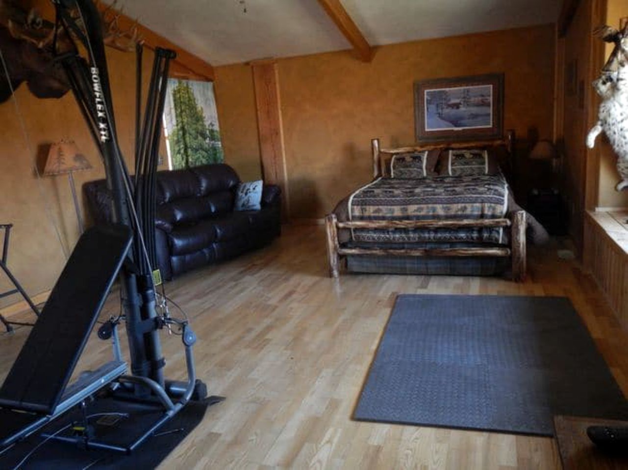 Rustic Accommodation with Breakfast near Shoshone National Forest, Wyoming