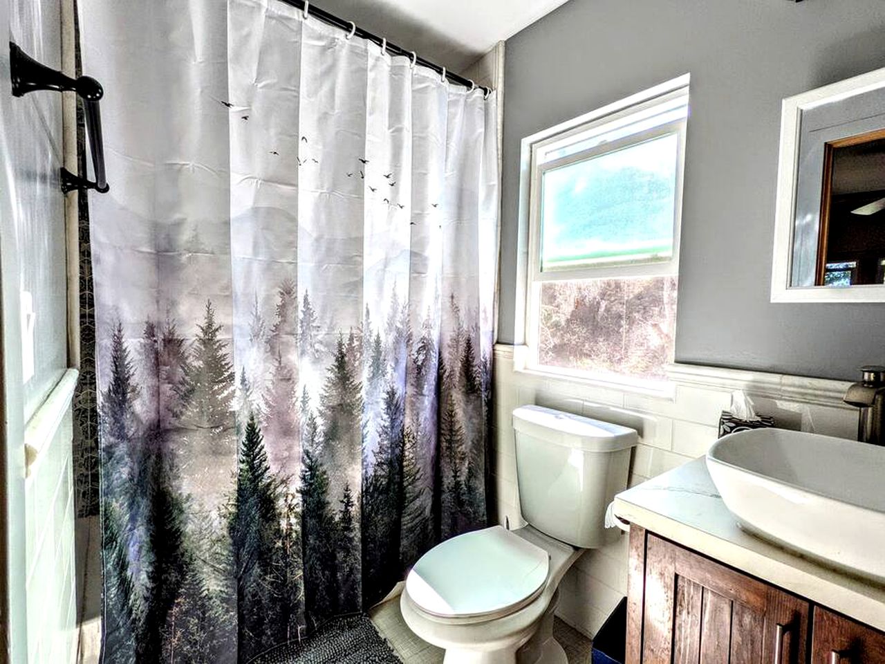 #4 Falcon's Chalet Cabin with Fireplace & Amazing Views, Santa Ysabel, CA