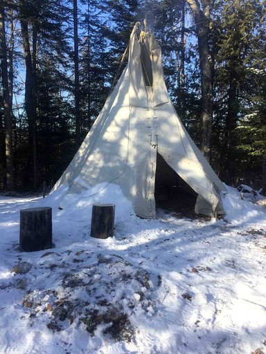 Tipis (Saint-Calixte, Quebec, Canada)