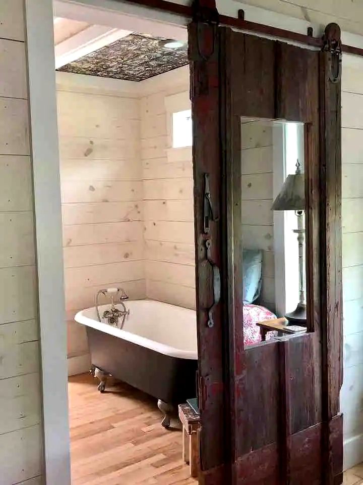 Idyllic Cottage on a Working Farm Perfect for Weekend Getaways in Texas