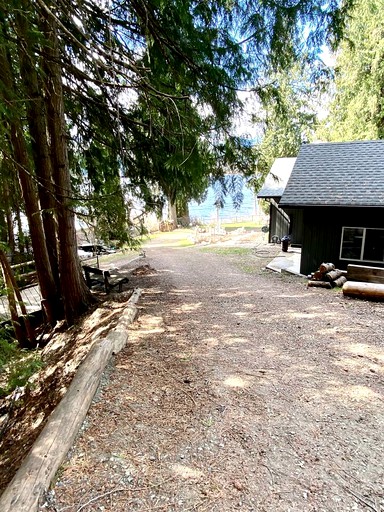 Cabins (Balmoral, British Columbia, Canada)