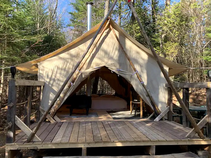 Quebec luxury camping options