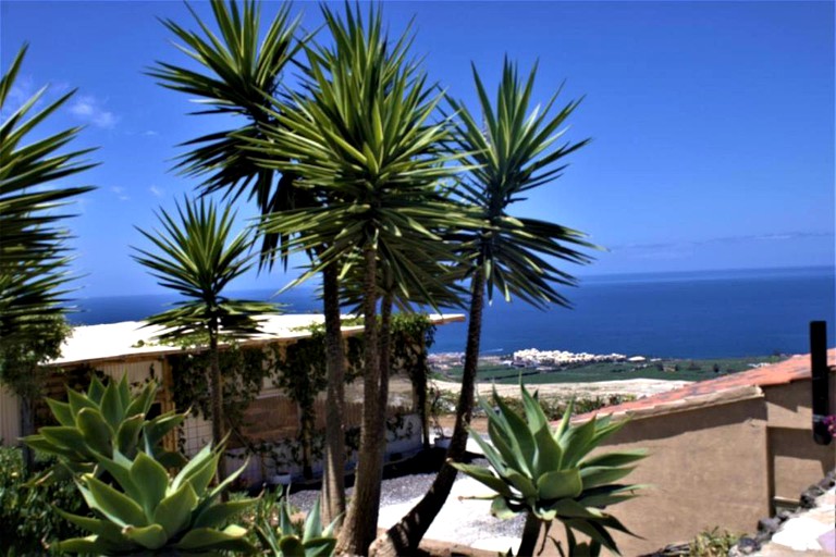 Tented Cabins (Acalá, Tenerife, Spain)