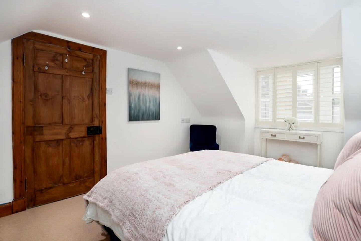 Contemporary Coastal Home Near Beachfront & Scenic Attractions in Scotland, United Kingdom