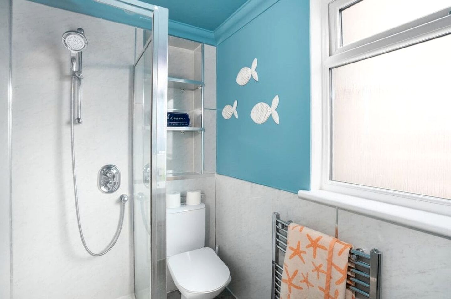 Contemporary Coastal Home Near Beachfront & Scenic Attractions in Scotland, United Kingdom