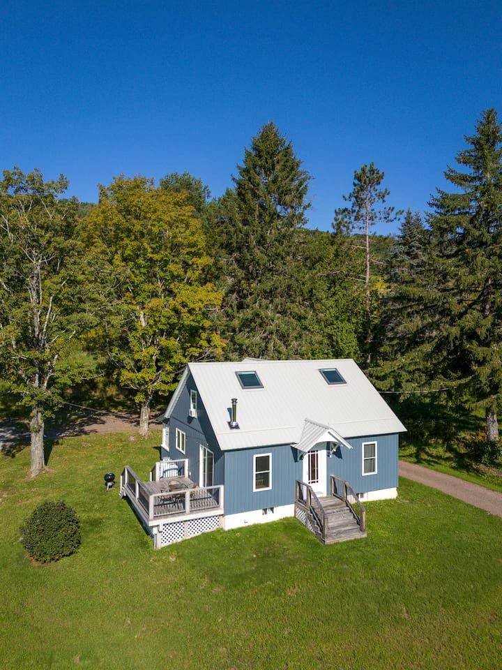 Charming Countryside Escape with Forest Trails & Cozy Comfort in Walton, New York