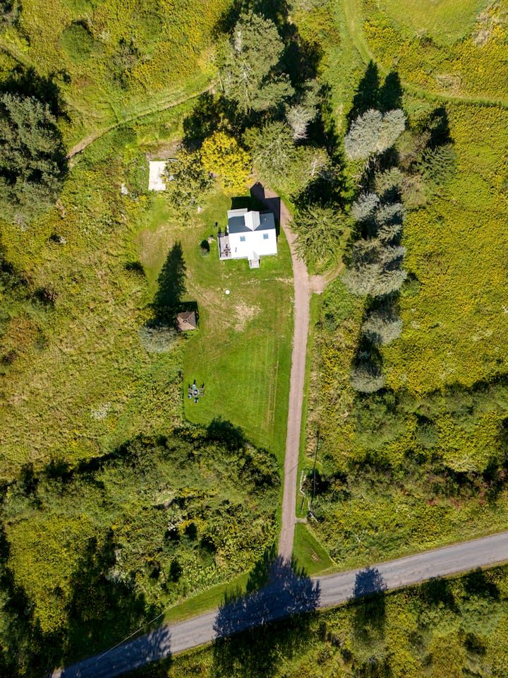 Charming Countryside Escape with Forest Trails & Cozy Comfort in Walton, New York