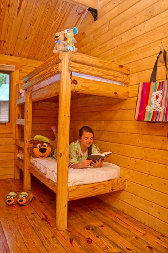 Baraboo Cabin for Exploring Fun Lake Delton Activities