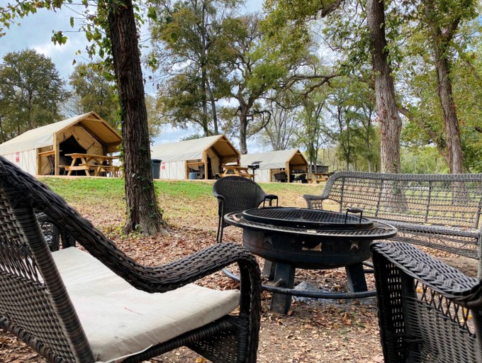 Vacation Rentals (United States of America, Kingsbury, Texas)