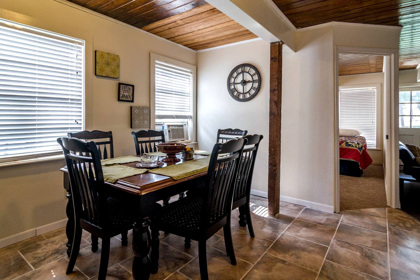 Incredible Nacogdoches Cabin Rentals Ideal for Large Group Getaways in Texas