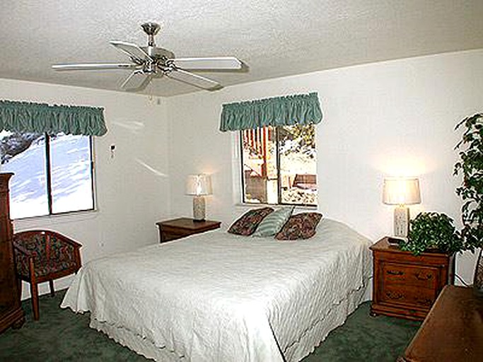 Vacation Rentals (South Lake Tahoe, California, United States)