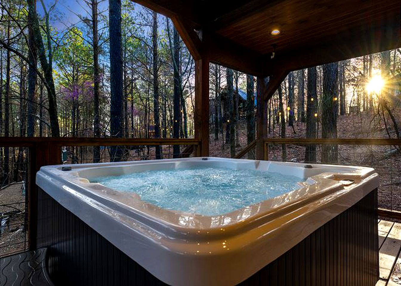 Charming Pet-Friendly Cabin Rental in Hochatown, Oklahoma - Incredible Destination for a Glamping Getaway near Broken Bow Lake