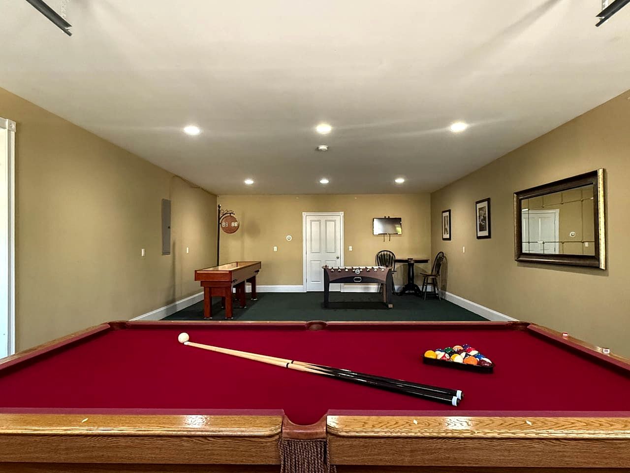 Expansive North Conway Retreat with Hot Tub & Game Room near Downtown, New Hampshire