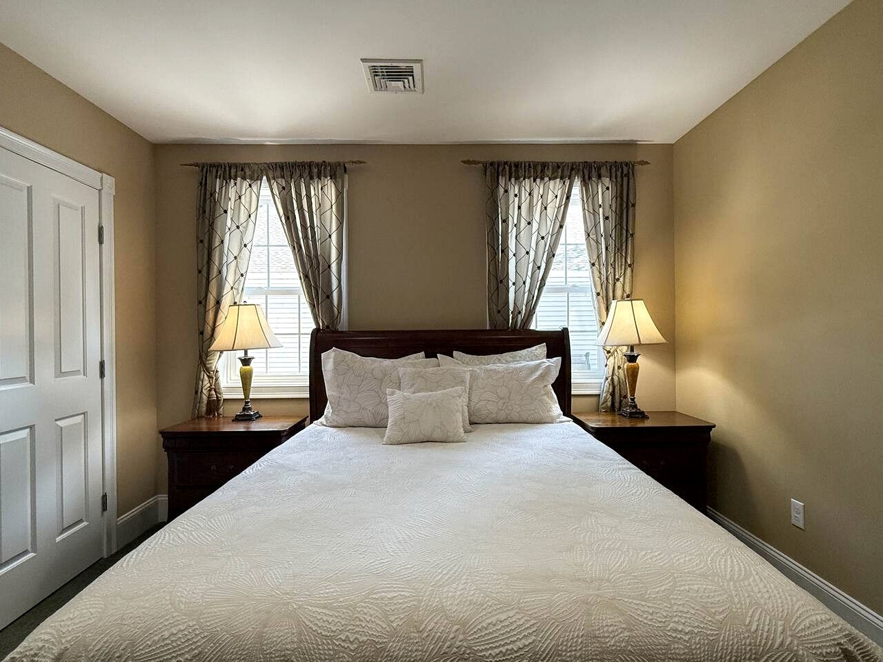 Spacious Vacation Home with Game Room & Hot Tub near Downtown North Conway, New Hampshire