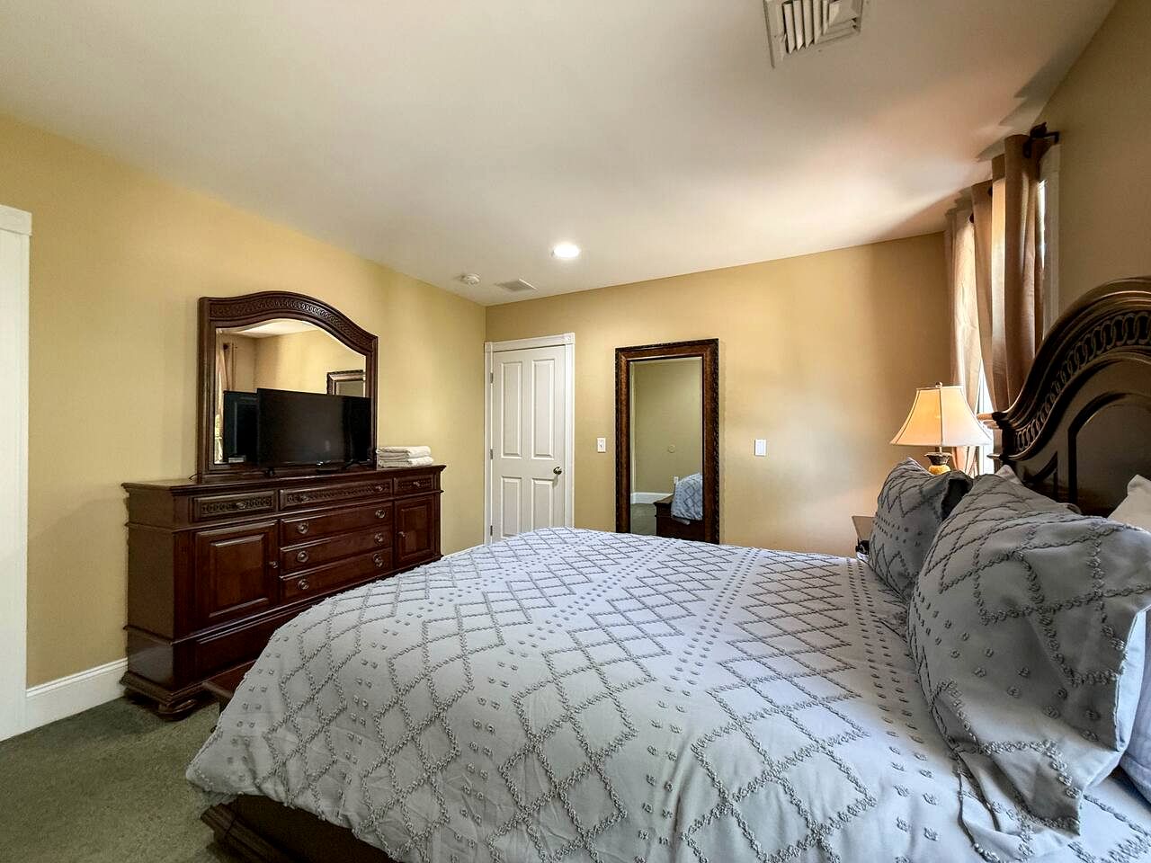 Spacious Vacation Home with Game Room & Hot Tub near Downtown North Conway, New Hampshire