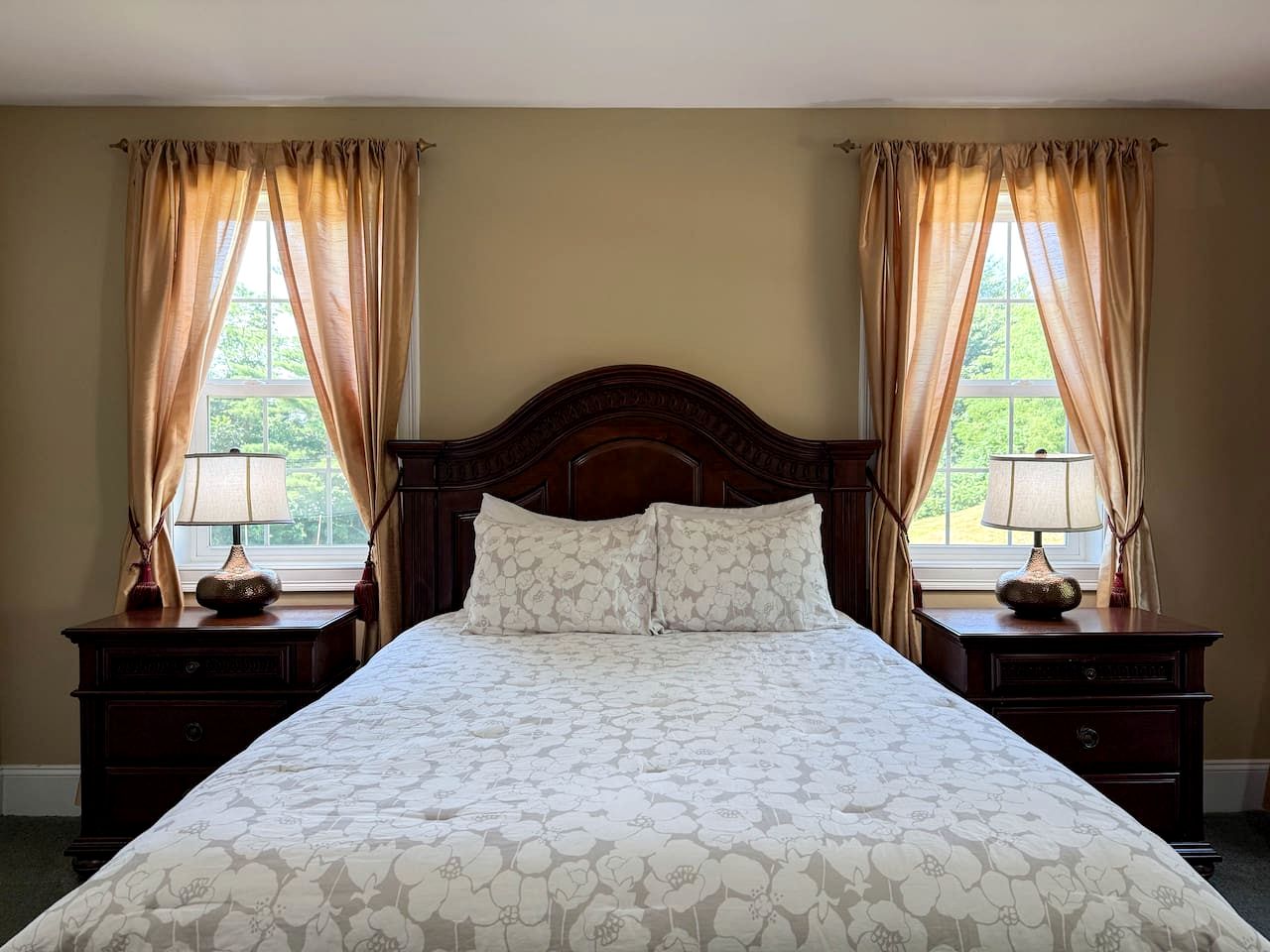Spacious Vacation Home with Game Room & Hot Tub near Downtown North Conway, New Hampshire