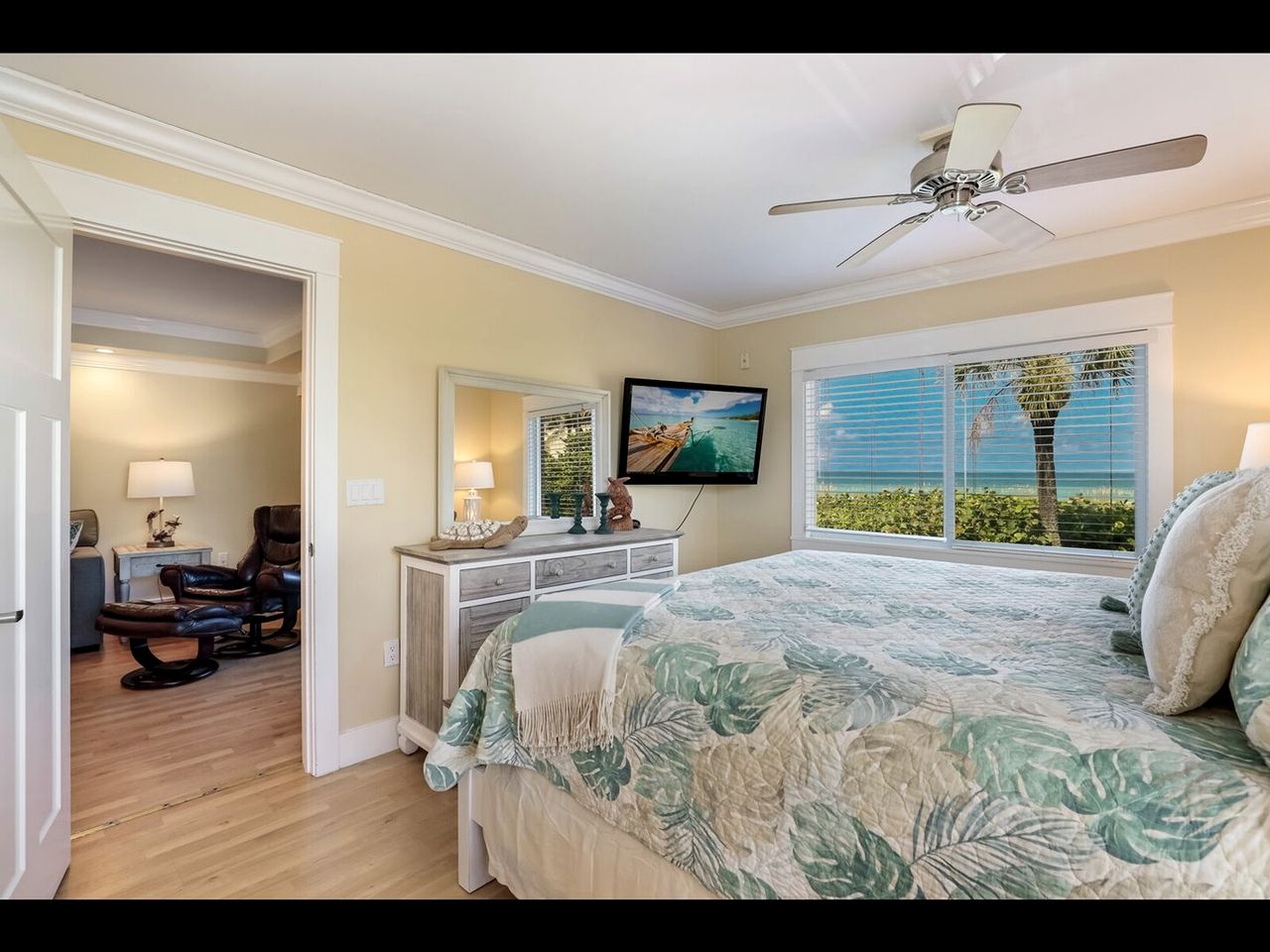 Beachfront Getaway with Stunning Ocean Views and Private Balcony on Anna Maria Island, Florida