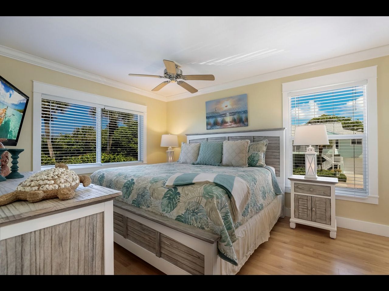 Beachfront Getaway with Stunning Ocean Views and Private Balcony on Anna Maria Island, Florida