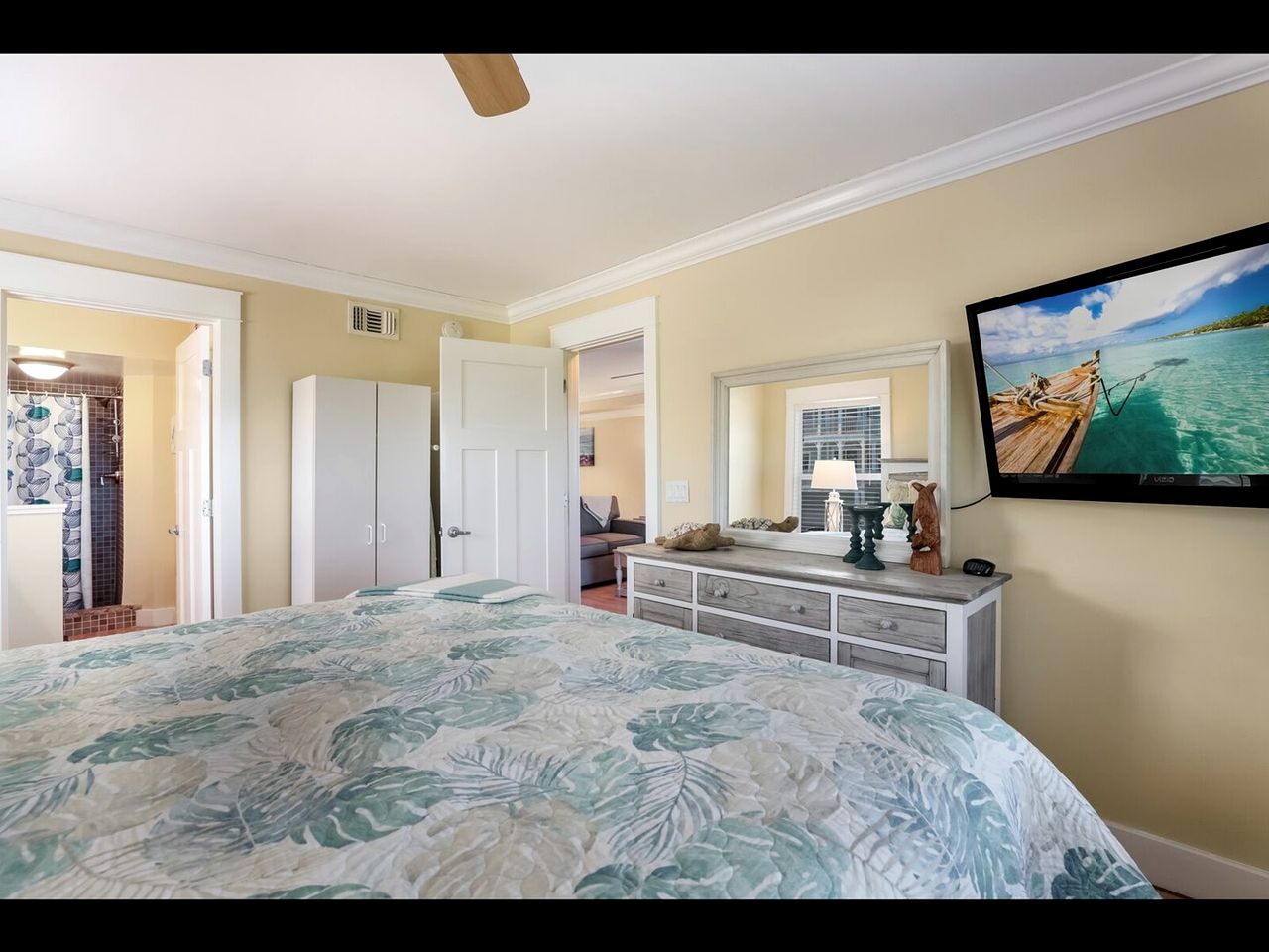 Beachfront Getaway with Stunning Ocean Views and Private Balcony on Anna Maria Island, Florida