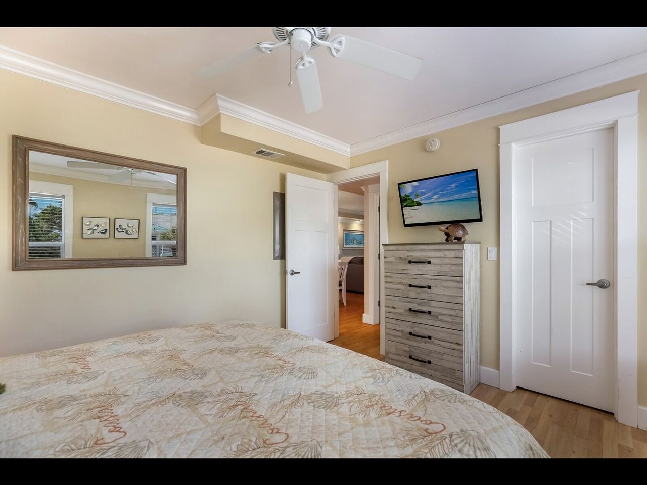 Beachfront Getaway with Stunning Ocean Views and Private Balcony on Anna Maria Island, Florida