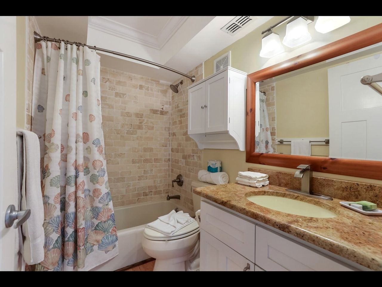 Beachfront Getaway with Stunning Ocean Views and Private Balcony on Anna Maria Island, Florida