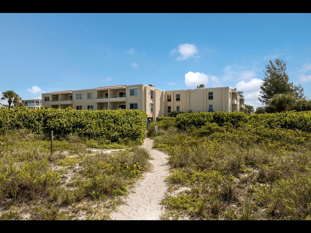 Beachfront Getaway with Stunning Ocean Views and Private Balcony on Anna Maria Island, Florida