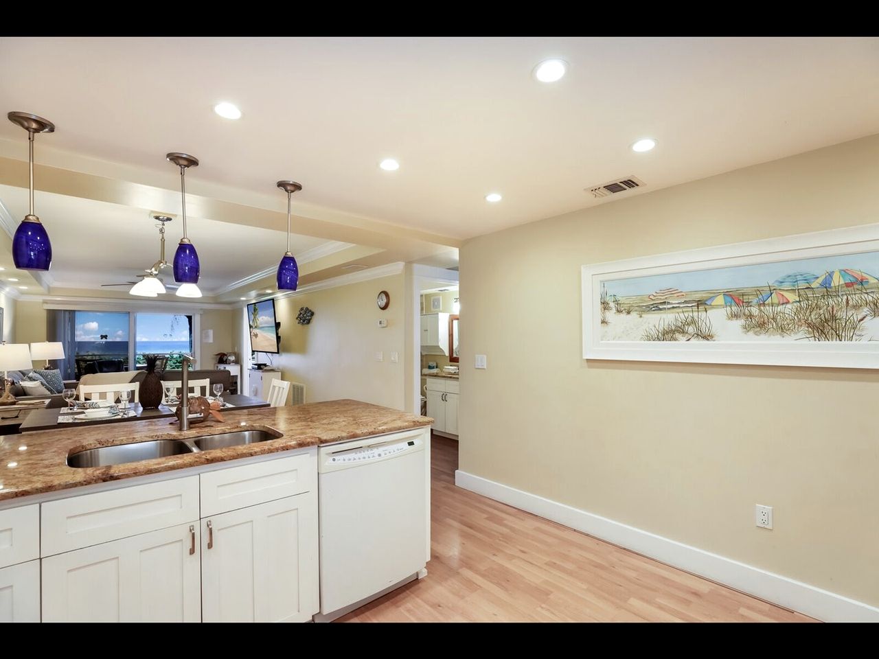 Beachfront Getaway with Stunning Ocean Views and Private Balcony on Anna Maria Island, Florida