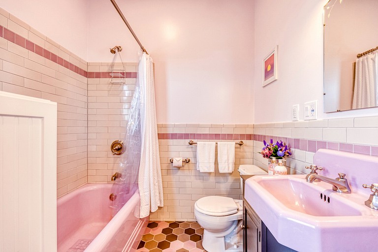 Cottages (Dillon Beach, California, United States)