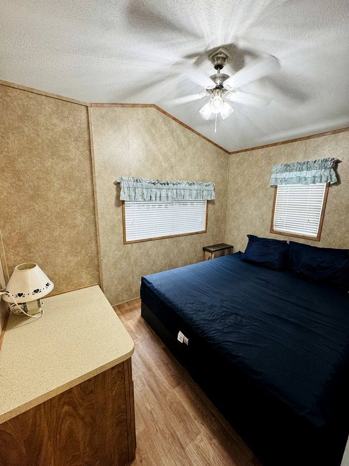 Family-Friendly Cabin with Shared Outdoor Pool in Wisconsin Dells