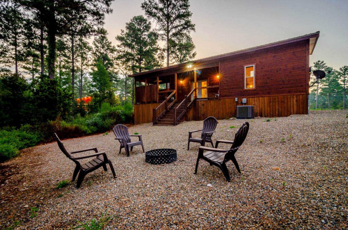 PetFriendly Cabin and Hot Tub Broken Bow, Oklahoma Glamping Hub