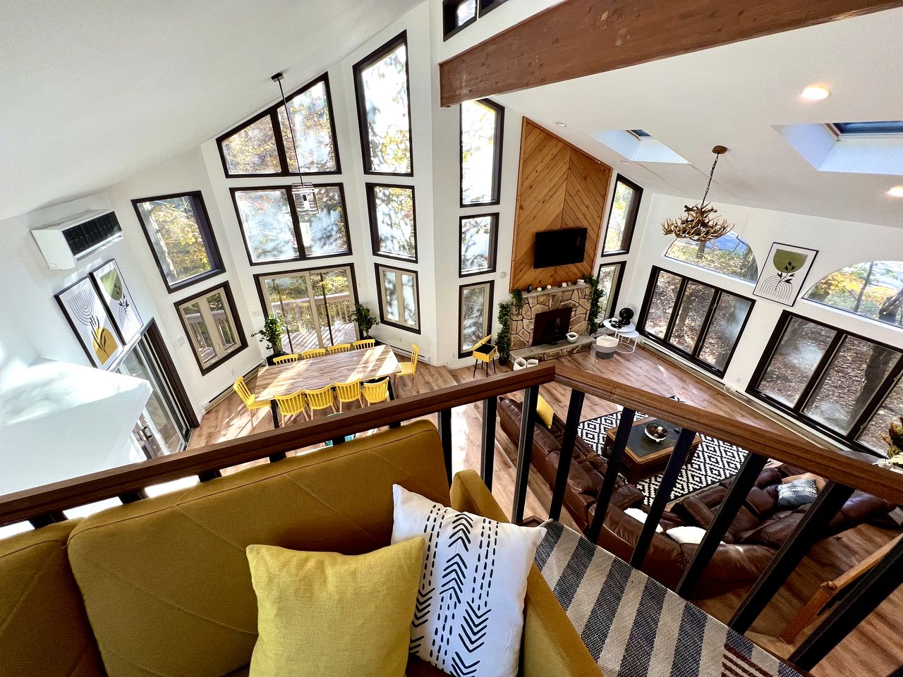 Incredible Waterfront Cabin with Game Room and Hot Tub in East Stroudsburg, Pennsylvania