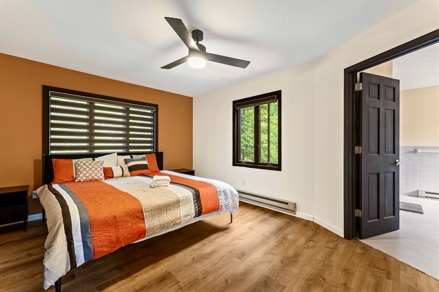 Incredible Waterfront Cabin with Game Room and Hot Tub in East Stroudsburg, Pennsylvania