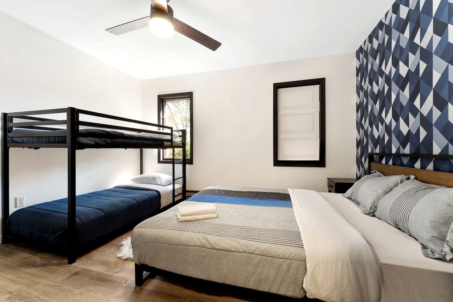 Incredible Waterfront Cabin with Game Room and Hot Tub in East Stroudsburg, Pennsylvania