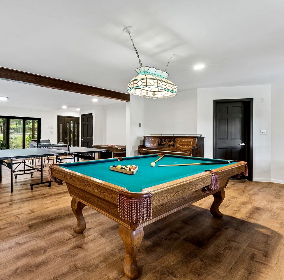Incredible Waterfront Cabin with Game Room and Hot Tub in East Stroudsburg, Pennsylvania
