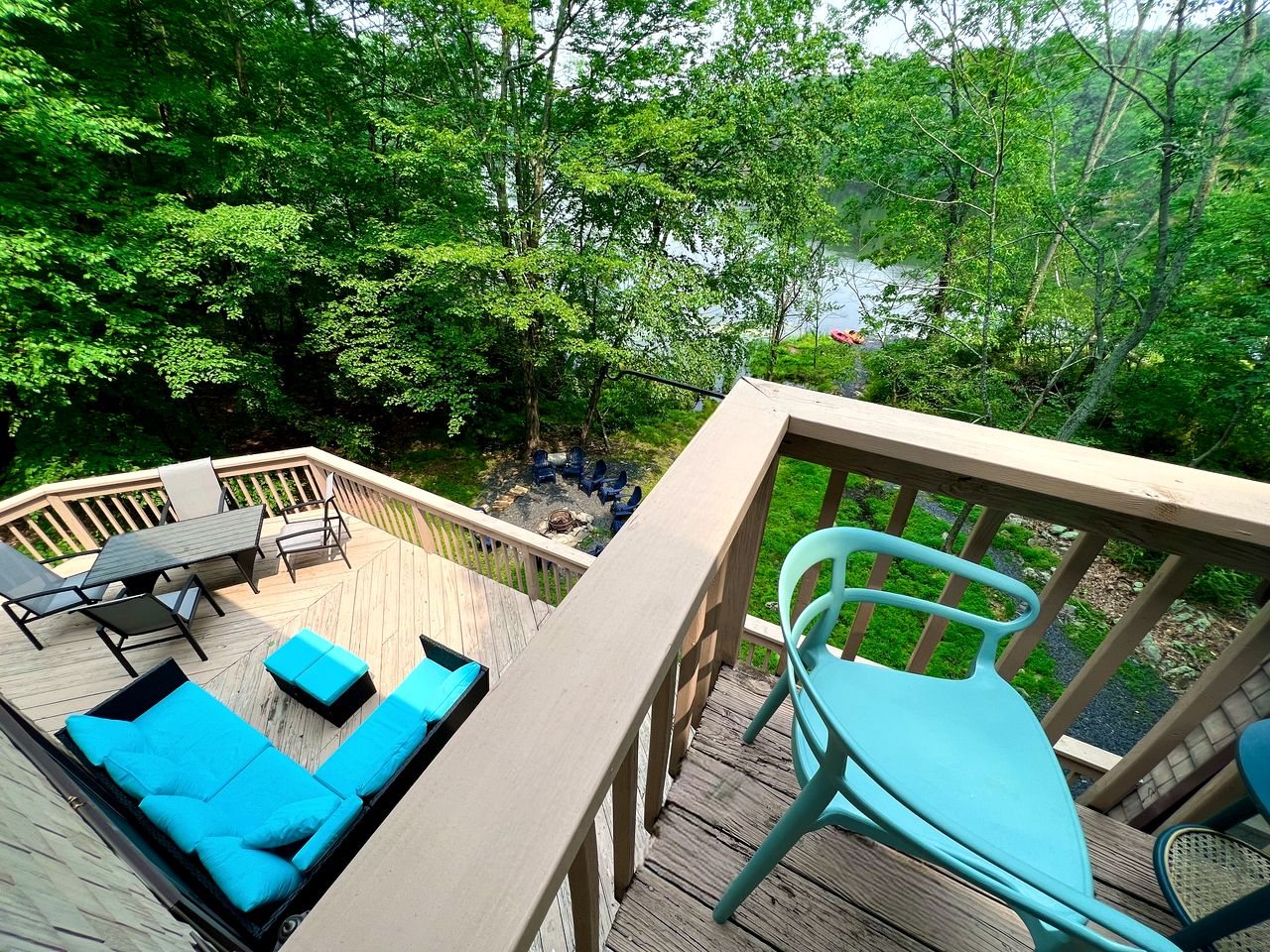 Incredible Waterfront Cabin with Game Room and Hot Tub in East Stroudsburg, Pennsylvania