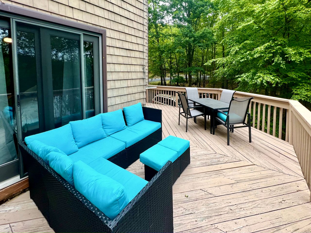 Incredible Waterfront Cabin with Game Room and Hot Tub in East Stroudsburg, Pennsylvania