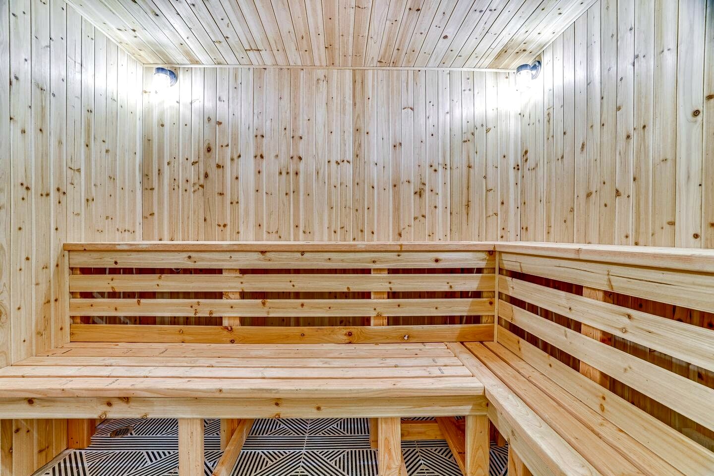 Incredible Waterfront Cabin with Game Room and Hot Tub in East Stroudsburg, Pennsylvania