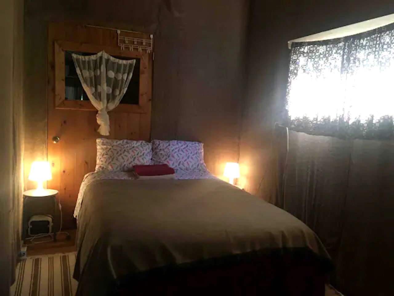 Tiny House Rental in Markdale Perfect for a Couple's Retreat in Ontario