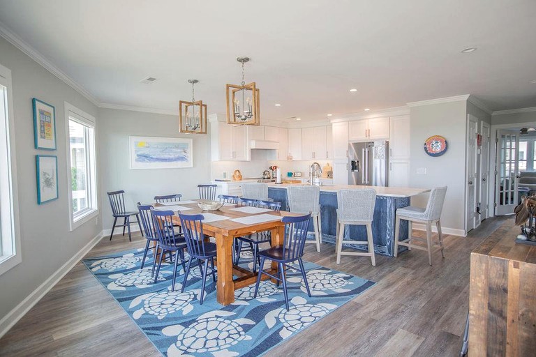 Spacious Oceanview Cottage Rental with a Private Pool Close to Secession, North Carolina | Vacation Rentals (Holden Beach, North Carolina, United Stat