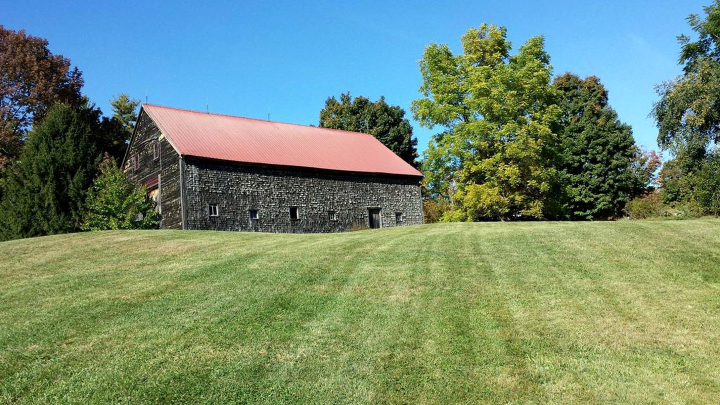 Spacious 24-Person Cottage Rental with Game Room near Sebago Lake, Maine