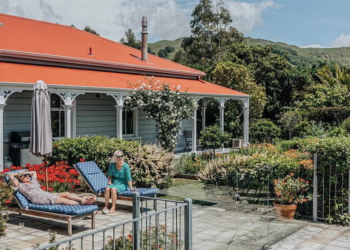 Luxurious Private Cottage Overlooking the Ocean in Hawke's Bay, New Zealand | Villas (Havelock North, North Island, New Zealand)