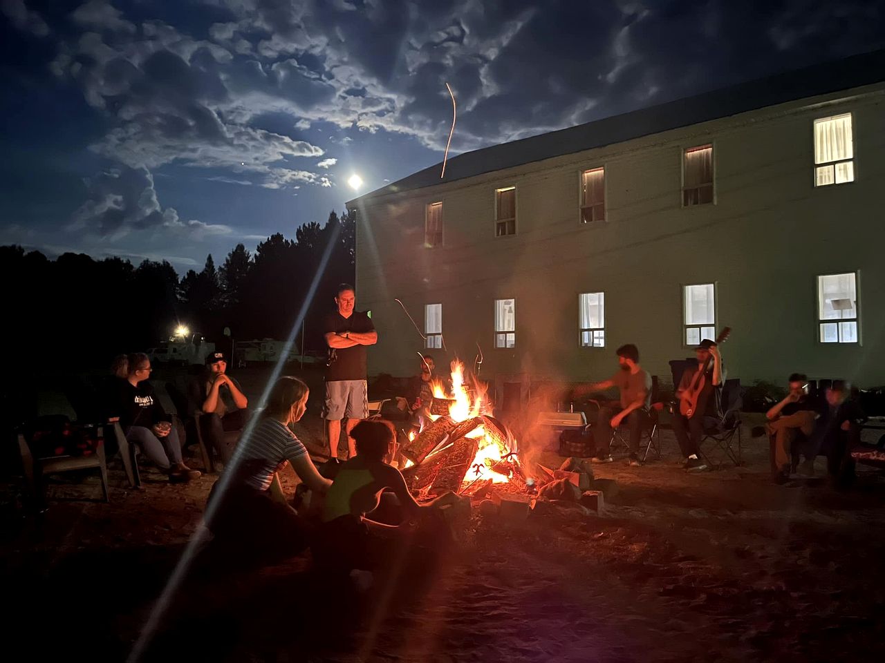 Secluded Lakefront Vacation Rental with a Barbecue in Western Quebec, Canada