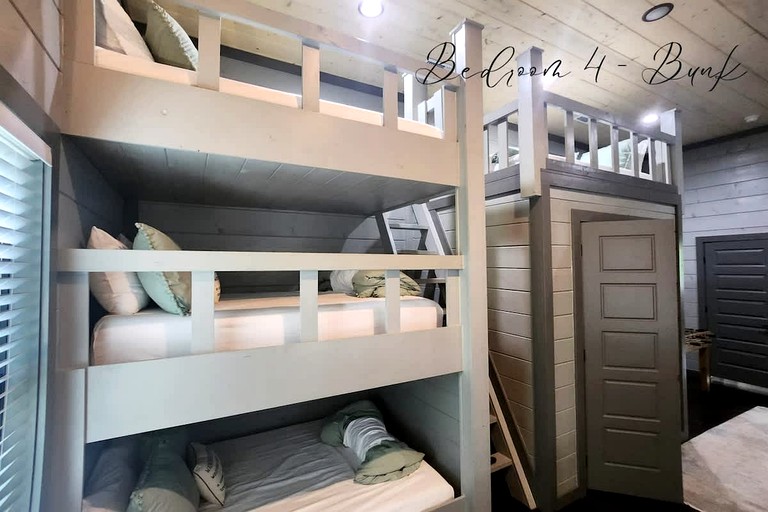 Cabins (United States of America, Broken Bow, Oklahoma)