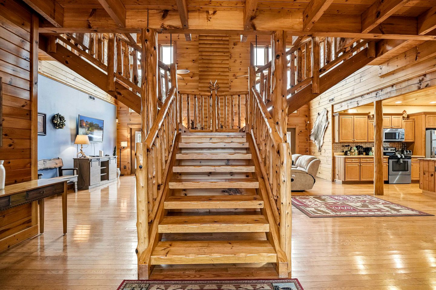 Luxury Log Cabin Escape with Hot Tub, Decks & Family Fun Spaces in Sevierville, Tennessee