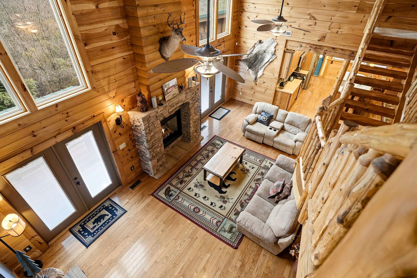 Luxury Log Cabin Escape with Hot Tub, Decks & Family Fun Spaces in Sevierville, Tennessee