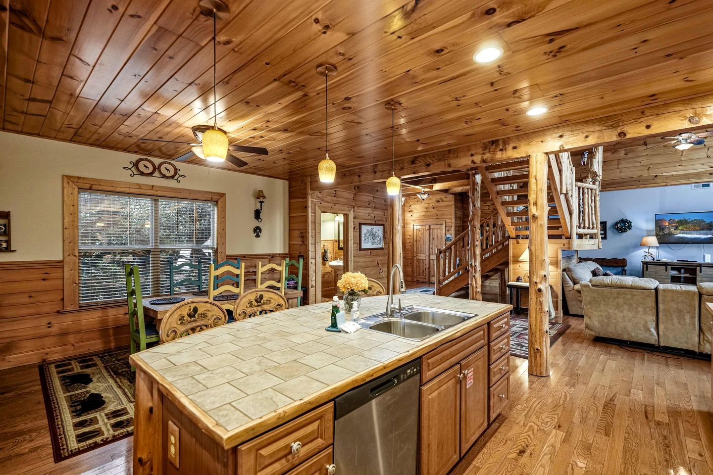 Luxury Log Cabin Escape with Hot Tub, Decks & Family Fun Spaces in Sevierville, Tennessee